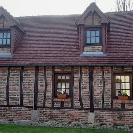 Le Petit Gite De La Varenne Saint-Hellier المظهر الخارجي الصورة