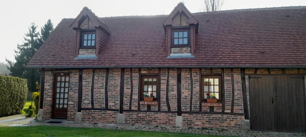 Le Petit Gite De La Varenne Saint-Hellier المظهر الخارجي الصورة